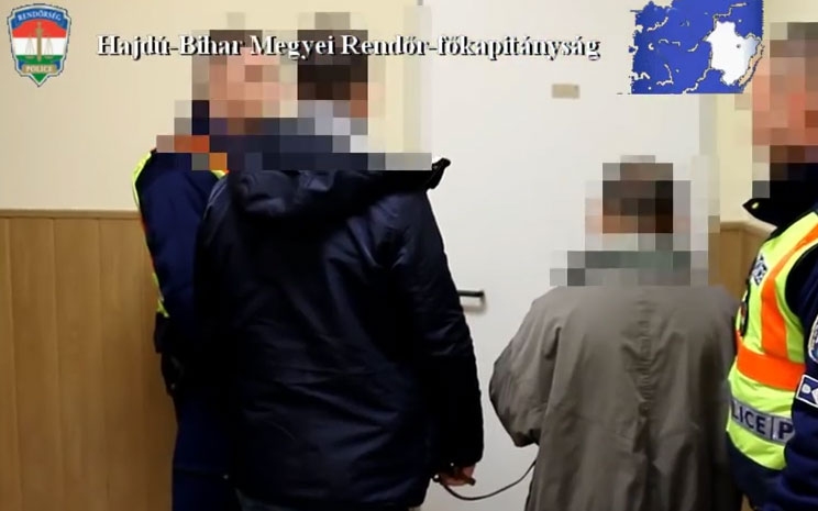 Ököllel arcon ütött három nőt és egy kislányt, majd gyilkolt Debrecenben - VIDEÓVAL