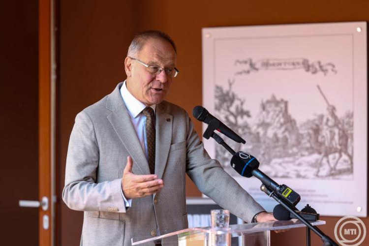 Navracsics Tibor szerint Magyarországra jönnek az uniós források és jól érzik itt magukat