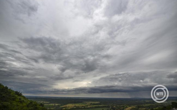 Változékony, szeles idő várható a héten, csütörtökön jelentős mennyiségű csapadék érkezhet