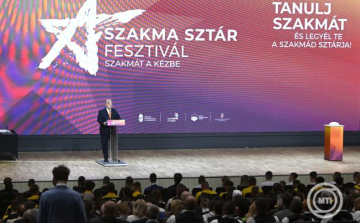 Ukránoktól félti a magyar munkahelyeket Orbán Viktor