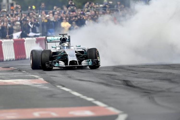 Nagy Futam - Bottas boldog futamgyőztesként érkezett Budapestre