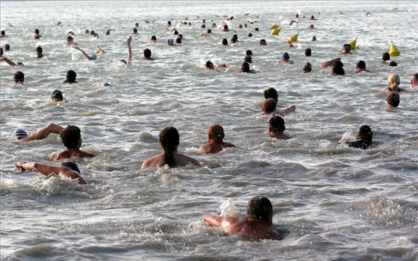 Szombaton rendezik meg a 31. Balaton-átúszást