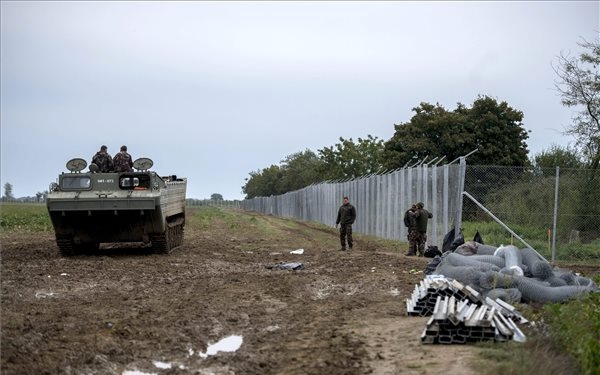 Illegális bevándorlás: bölcs döntés kell a horvát határzárral kapcsolatban