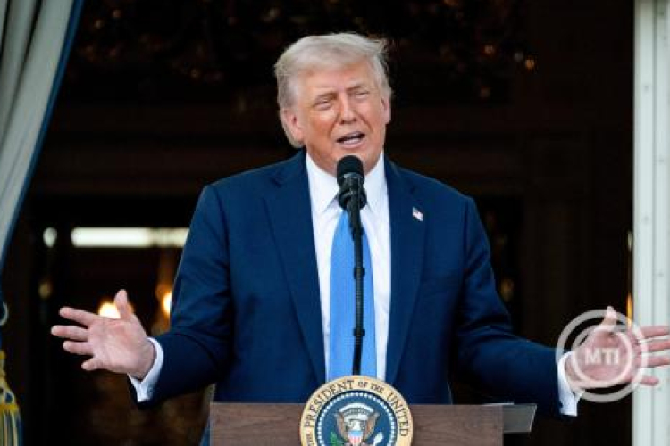 Donald Trump végső ultimátumnak nevezte az Iránhoz intézett korábbi felszólítását a feltétel nélküli megadásról