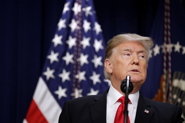 Trump: a járvány várhatóan július végéig, augusztusig eltart 